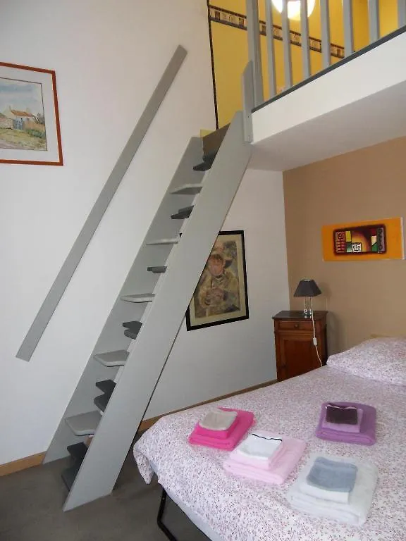 Le Jardin D'Ivana Chambres D'Hotes B&B Avec Piscine Chauffee Oppède Γαλλία