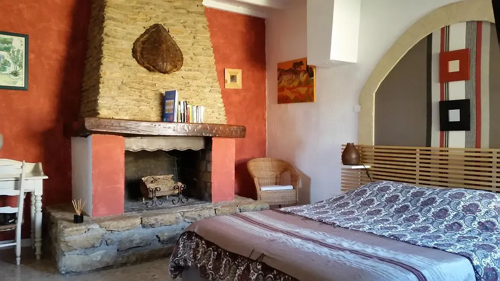 Le Jardin D'Ivana Chambres D'Hotes B&B Avec Piscine Chauffee Oppède